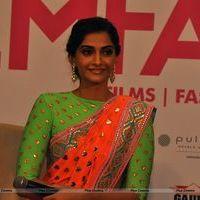 Sonam Kapoor Ahuja - Sonam unveils Filmfare magazine's new look Photos | Picture 576914