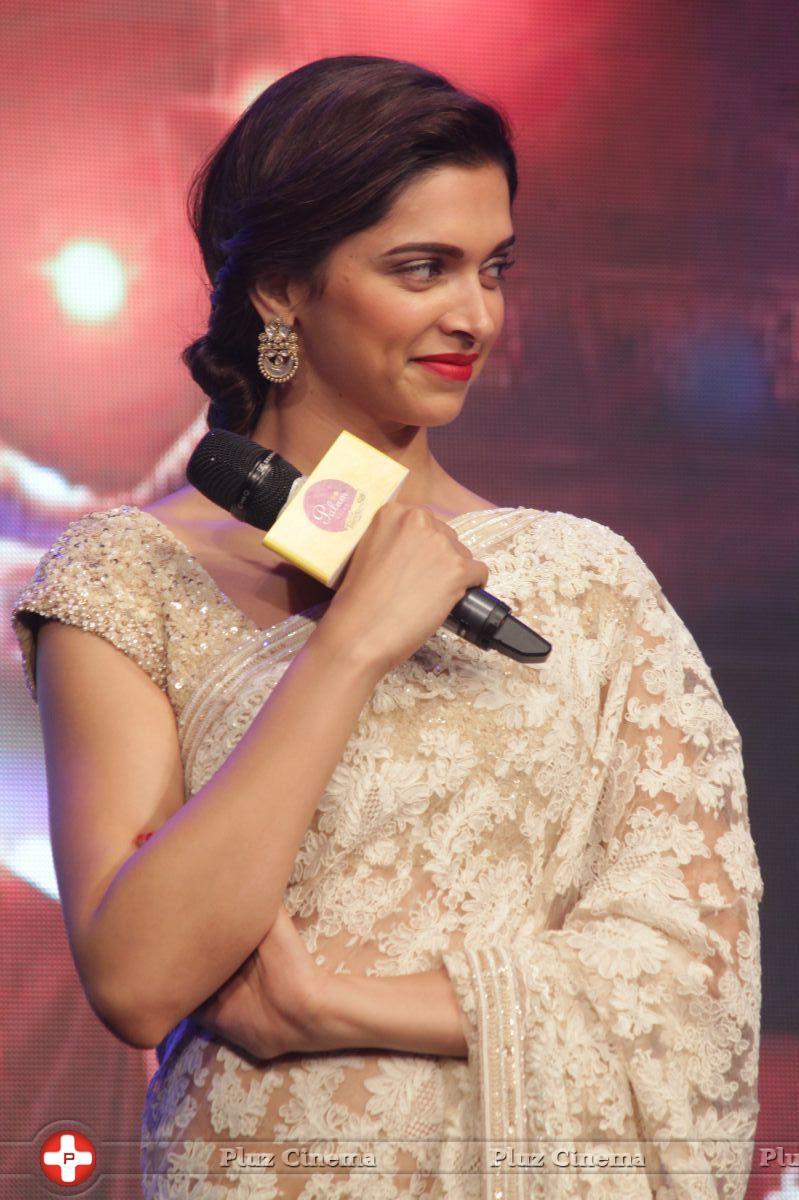 Deepika Padukone - Palam Silks 15 Fashion Show Of Happy Near Film Bollywood Stars Photos | Picture 839416