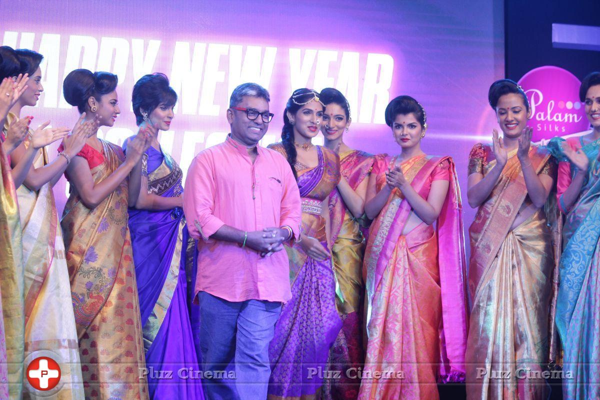 Palam Silks 15 Fashion Show Of Happy Near Film Bollywood Stars Photos | Picture 839438