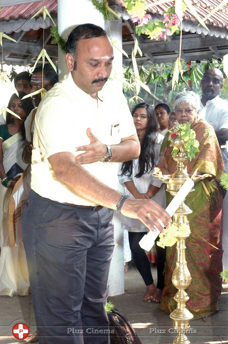 Kathai Thiraikathai Vasanam Iyakkam Movie Pooja Stills | Picture 629434