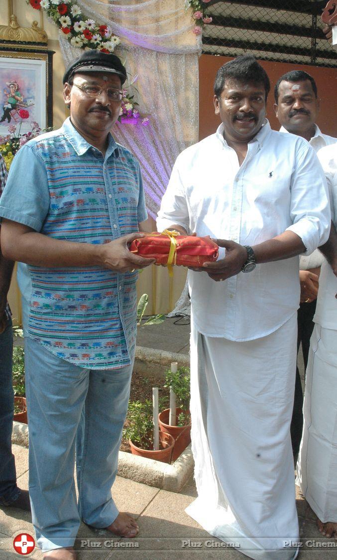 Kathai Thiraikathai Vasanam Iyakkam Movie Pooja Stills | Picture 629436