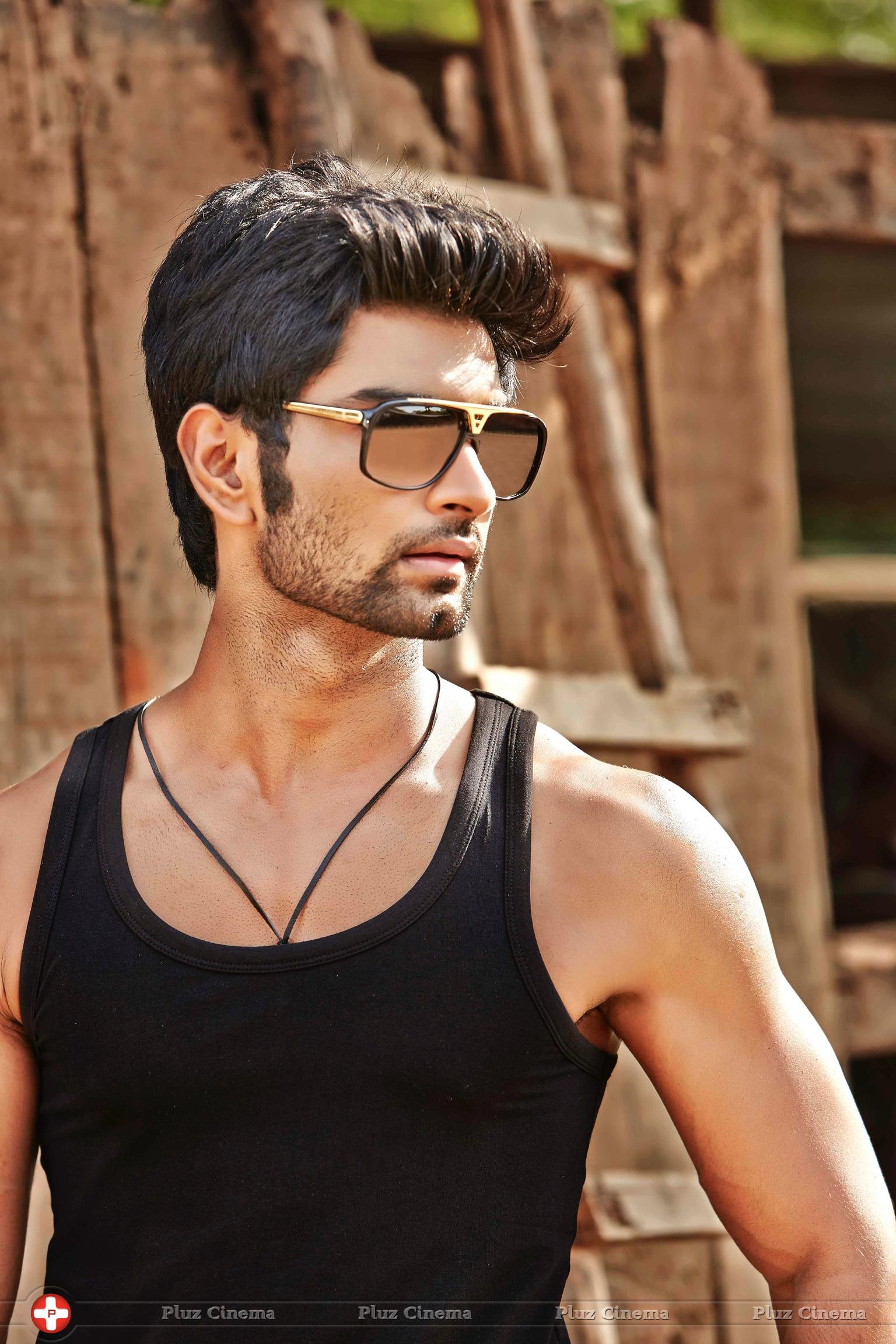 Atharva Six Pack Body Photos | Picture 786714