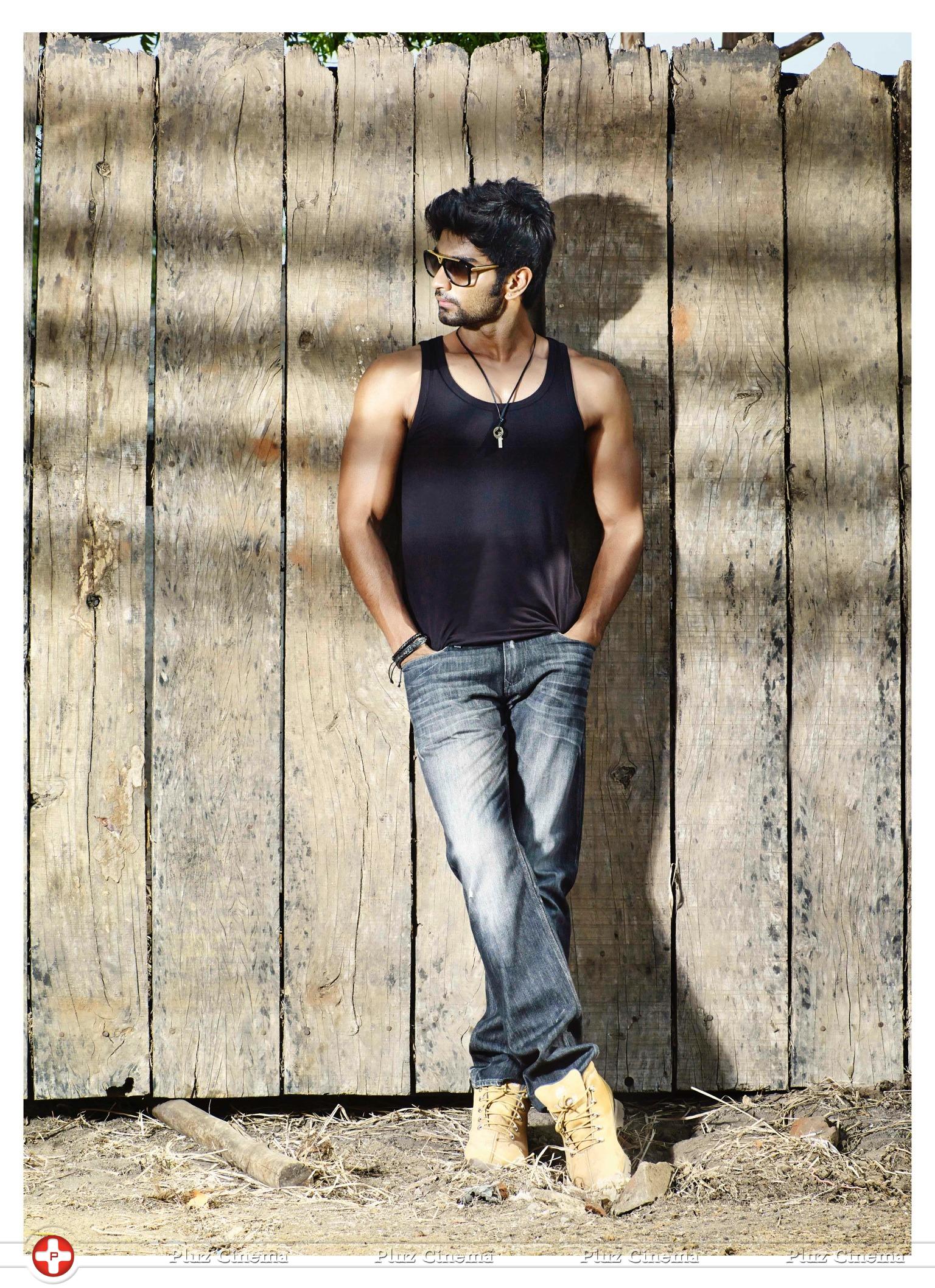 Atharva Six Pack Body Photos | Picture 786715