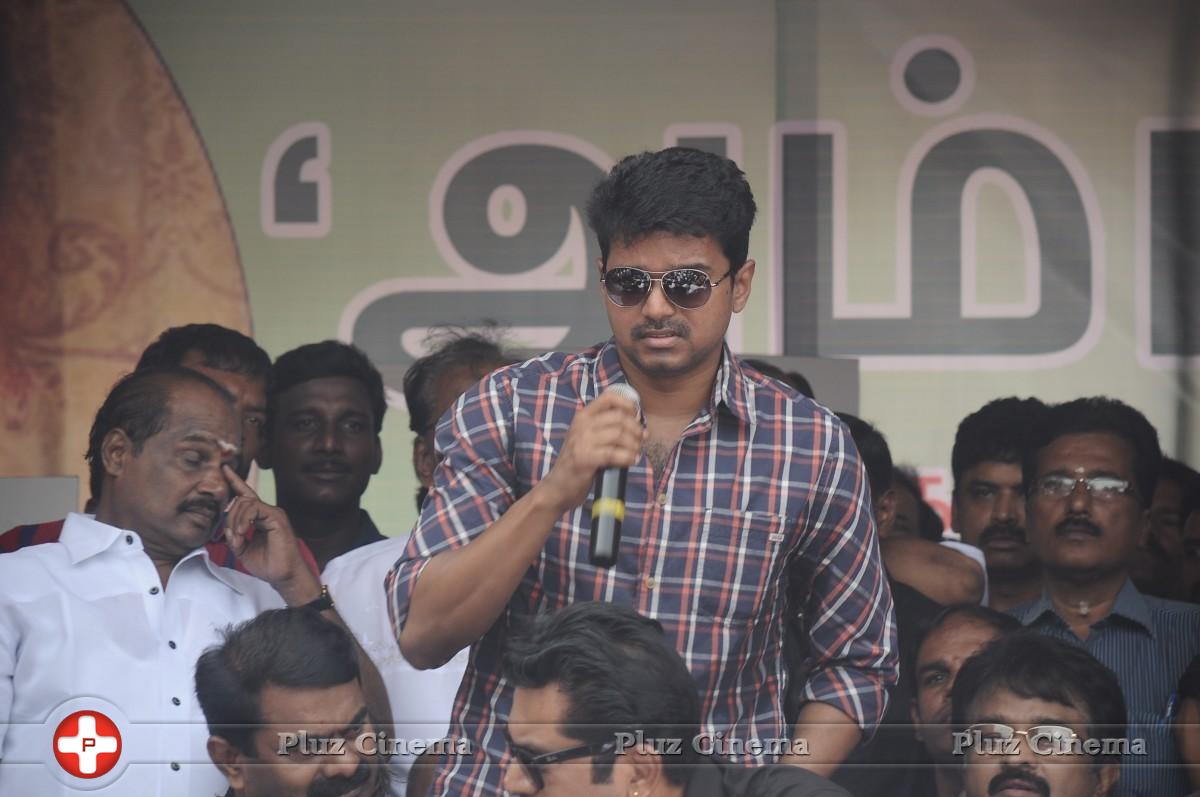 Vijay - Tamil Directors Union and Producers Council Protest Outside Sri Lankan High Commission Stills | Picture 789127