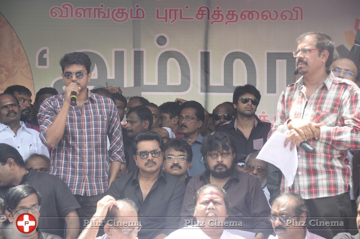 Vijay - Tamil Directors Union and Producers Council Protest Outside Sri Lankan High Commission Stills | Picture 789142
