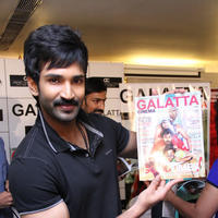 Aadhi Pinisetty - Yagavarayinum Naa Kaakka team launches Galatta Cinema August 2014 Issue Stills | Picture 800738