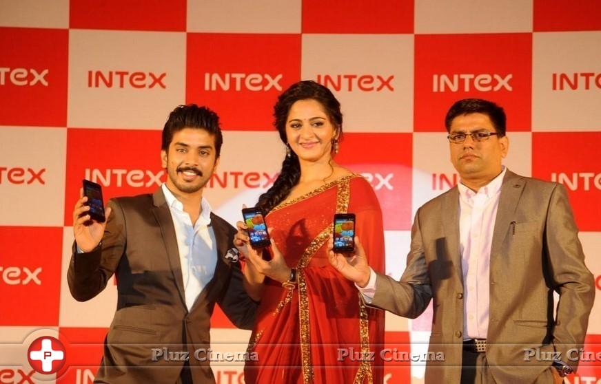 Anushka Launches INTEX Aqua Smartphone Photos | Picture 801666