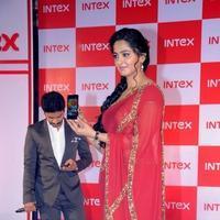 Anushka Shetty - Anushka Launches INTEX Aqua Smartphone Photos | Picture 801557