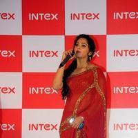 Anushka Shetty - Anushka Launches INTEX Aqua Smartphone Photos | Picture 801559