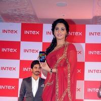 Anushka Shetty - Anushka Launches INTEX Aqua Smartphone Photos | Picture 801569