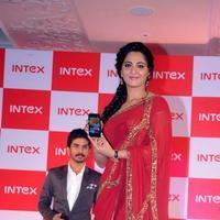 Anushka Shetty - Anushka Launches INTEX Aqua Smartphone Photos | Picture 801665
