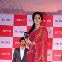Anushka Shetty - Anushka Launches INTEX Aqua Smartphone Photos | Picture 801674