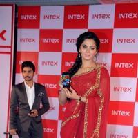 Anushka Shetty - Anushka Launches INTEX Aqua Smartphone Photos | Picture 801683