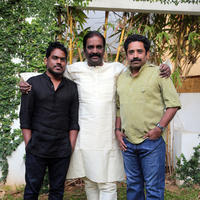 Kavignar Vairamuthu & Yuvan Joins for Seenu Ramasamy's Idam Porul Eval Movie Photos | Picture 707693