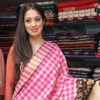 Raai Laxmi - Lakshmi Rai Inaugurates Shree Niketan Showroom Photos | Picture 694221