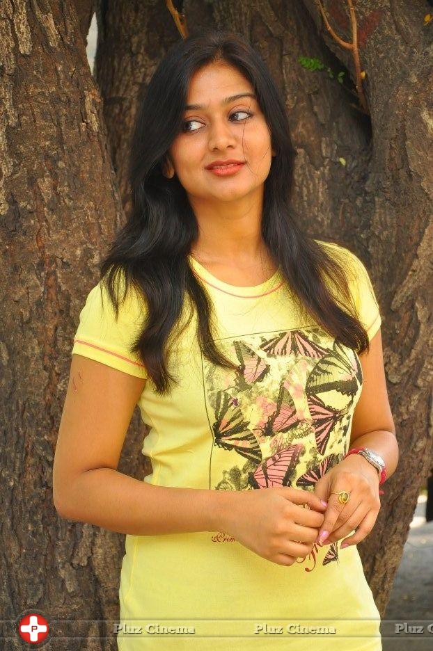 Varsha Ashwathi - Panivizhum Malarvanam Movie Team Interview Stills | Picture 694660
