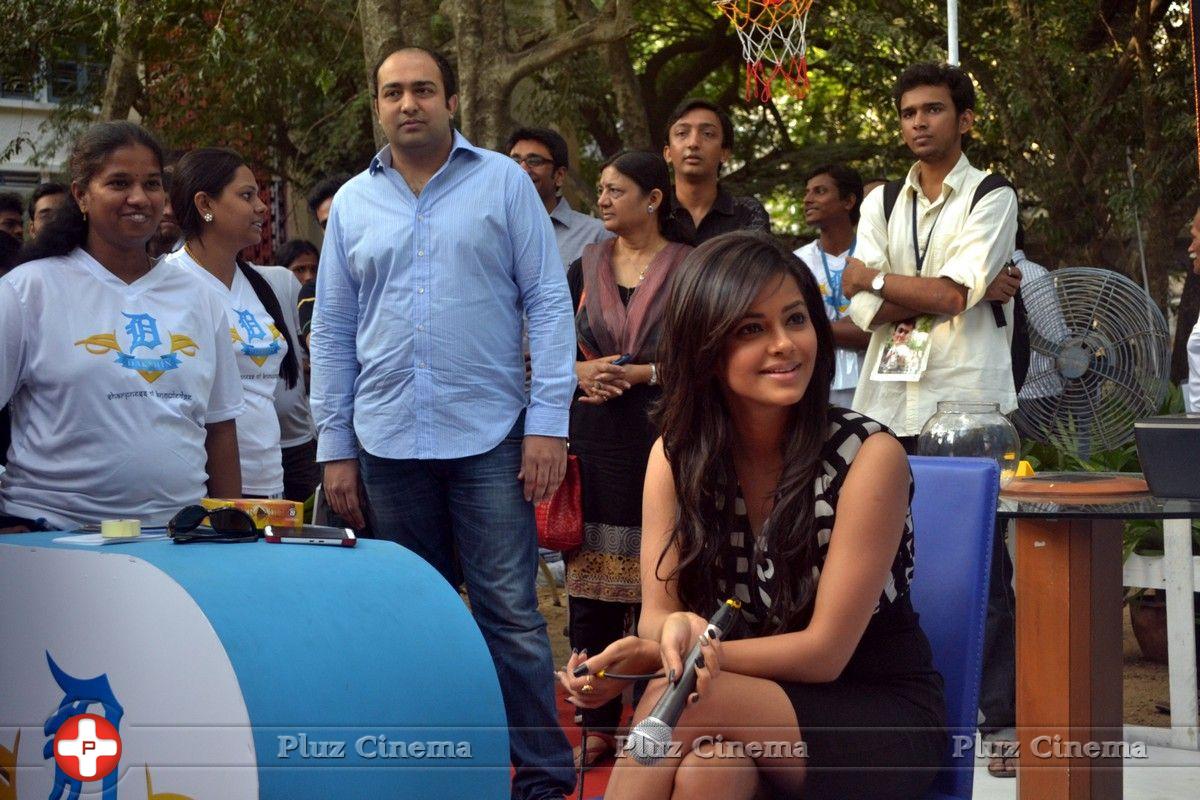 Meera Chopra - Actress Meera Chopra at IIT Function Photos | Picture 695768