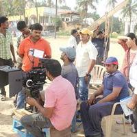 Oru Modhal Oru Kadhal Movie Working Stills | Picture 705742