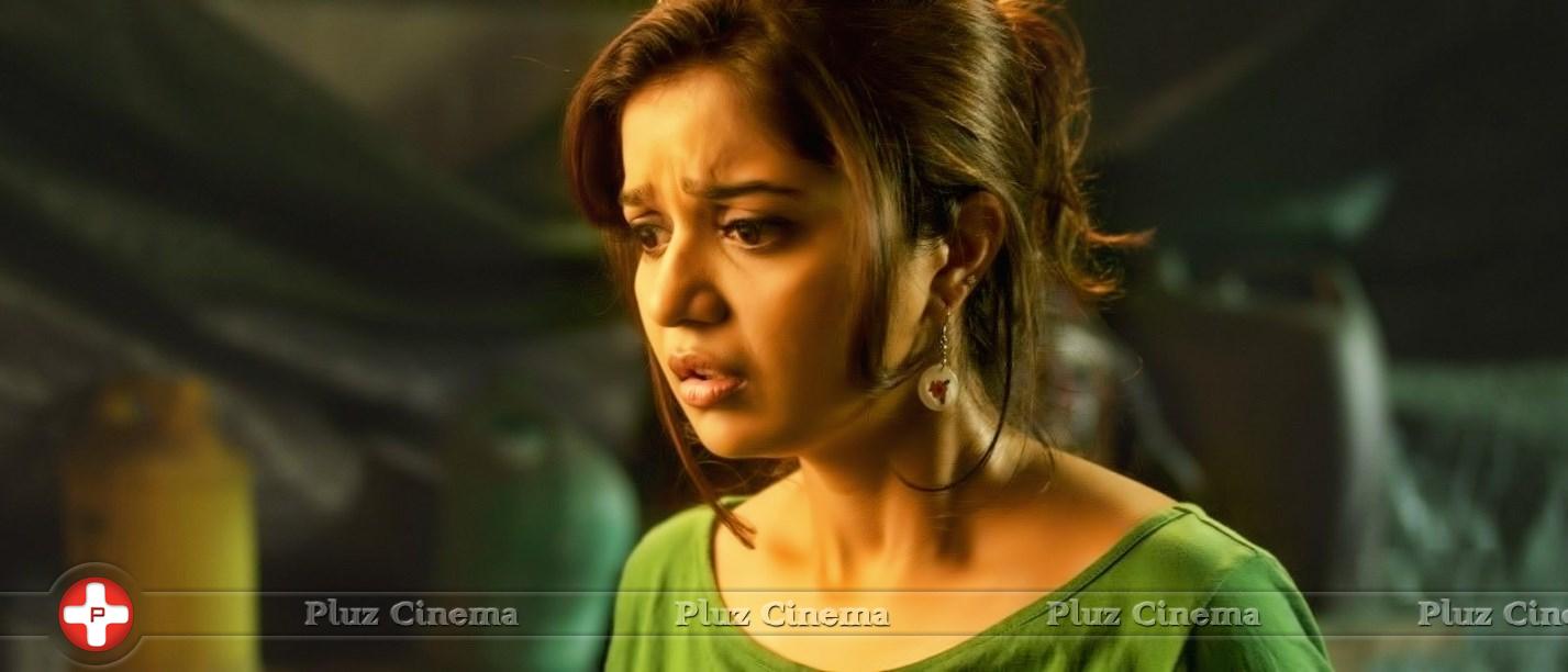 Swathi (Actress) - Love Pannunga Life Nallairukkum Movie Stills | Picture 775758