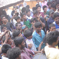 Fans Celebrates Velaiyilla Pattathari Release Photos | Picture 779920
