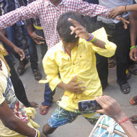 Fans Celebrates Velaiyilla Pattathari Release Photos | Picture 779921