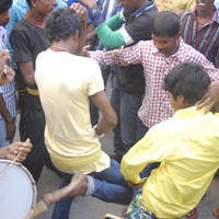 Fans Celebrates Velaiyilla Pattathari Release Photos | Picture 779923