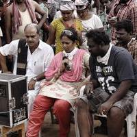 Nerungi Vaa Muthamidaathe Movie Working Photos | Picture 782712