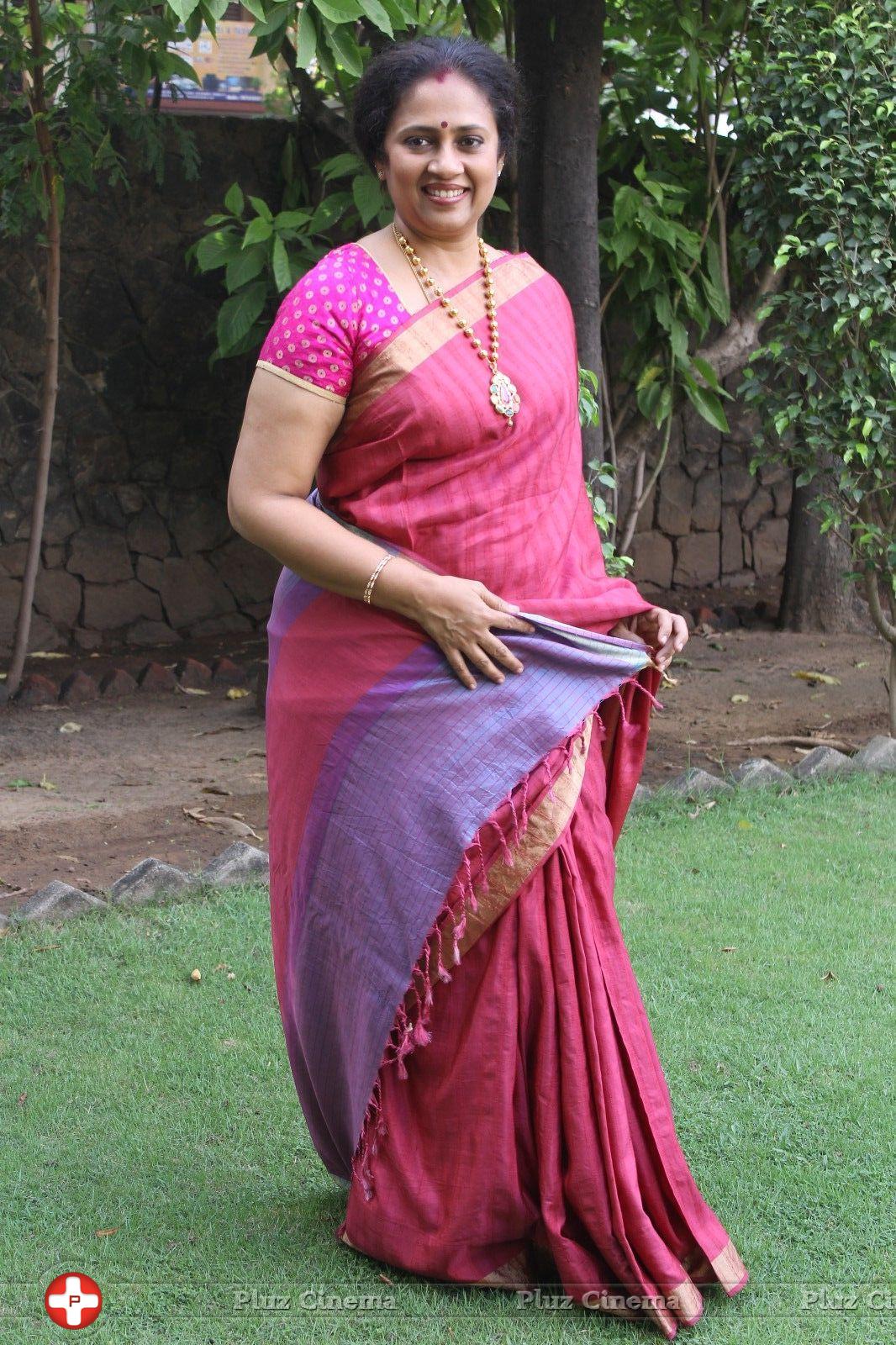 Lakshmi Ramakrishnan - Nerungi Vaa Muthamidathe Audio Launch Stills | Picture 834240