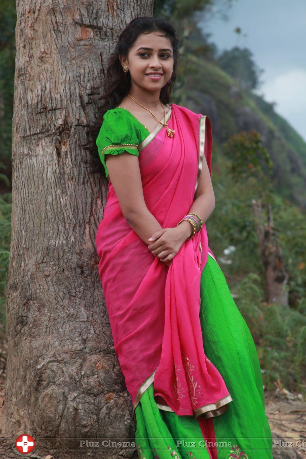 Sri Divya - Vellakkara Durai Movie Stills | Picture 833641