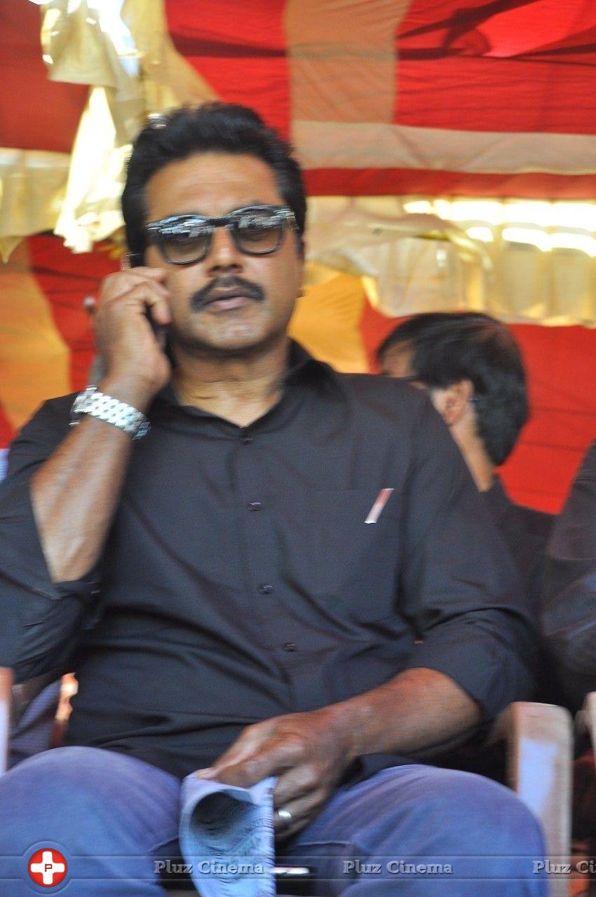 Sarath Kumar - Tamil Film Industry Hunger Strike Against Jayalalitha Judgment Photos | Picture 837568