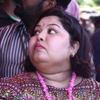 Aarthi - Tamil Film Industry Hunger Strike Against Jayalalitha Judgment Photos