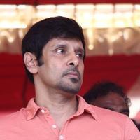 Vikram - Tamil Film Industry Hunger Strike Against Jayalalitha Judgment Photos | Picture 837763