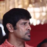 Vikram - Tamil Film Industry Hunger Strike Against Jayalalitha Judgment Photos