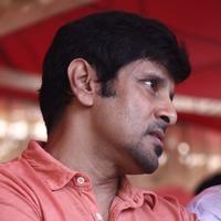 Vikram - Tamil Film Industry Hunger Strike Against Jayalalitha Judgment Photos | Picture 837777