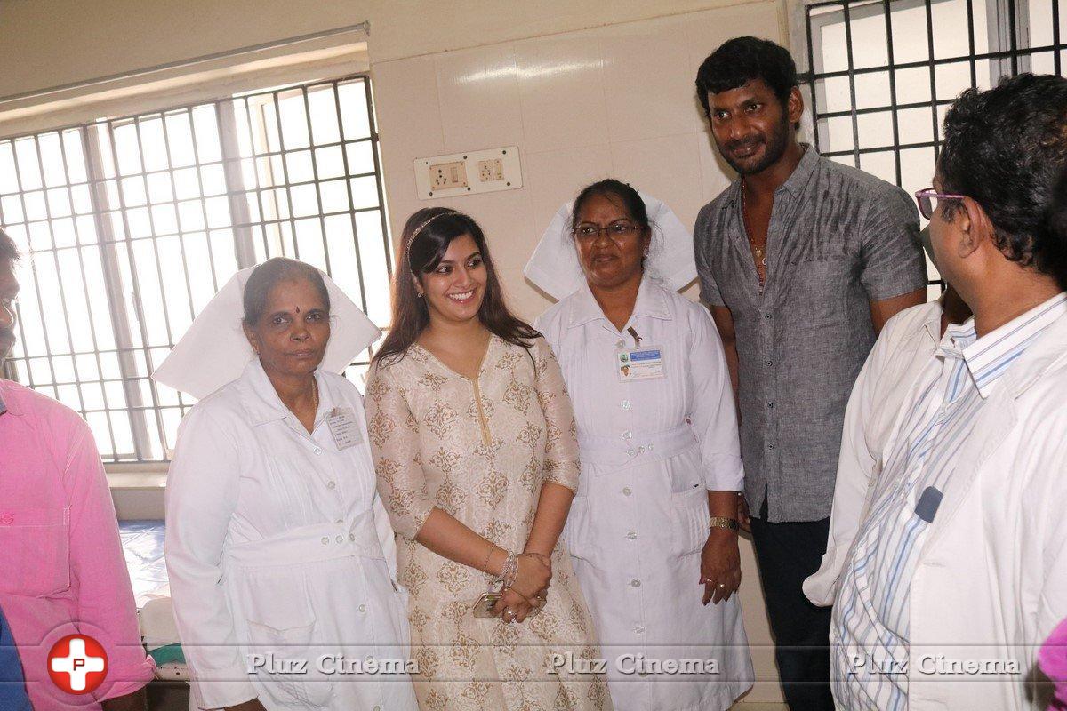 Vishal Birthday Celebration Photos | Picture 1403390