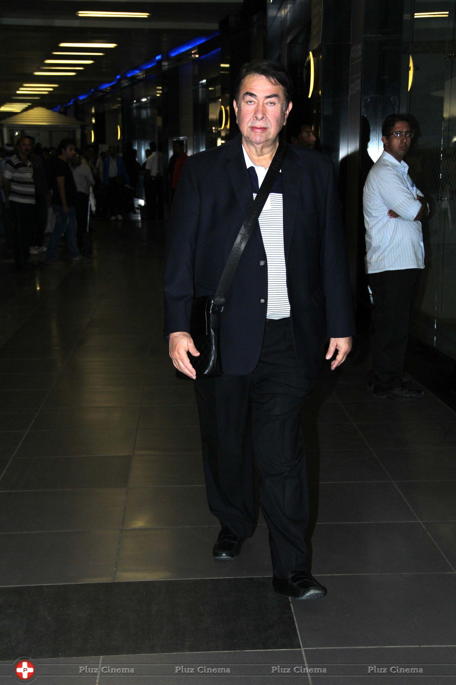 Randhir Kapoor - Rishi Kapoor, Randhir Kapoor and Neetu Singh snapped at mumbai airport photos | Picture 653353