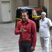 Sanjay Dutt reaches home after getting parole for 14 days photos | Picture 592796