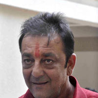 Sanjay Dutt reaches home after getting parole for 14 days photos | Picture 592810