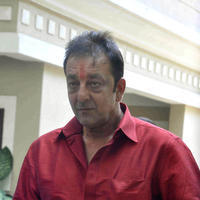 Sanjay Dutt reaches home after getting parole for 14 days photos | Picture 592812