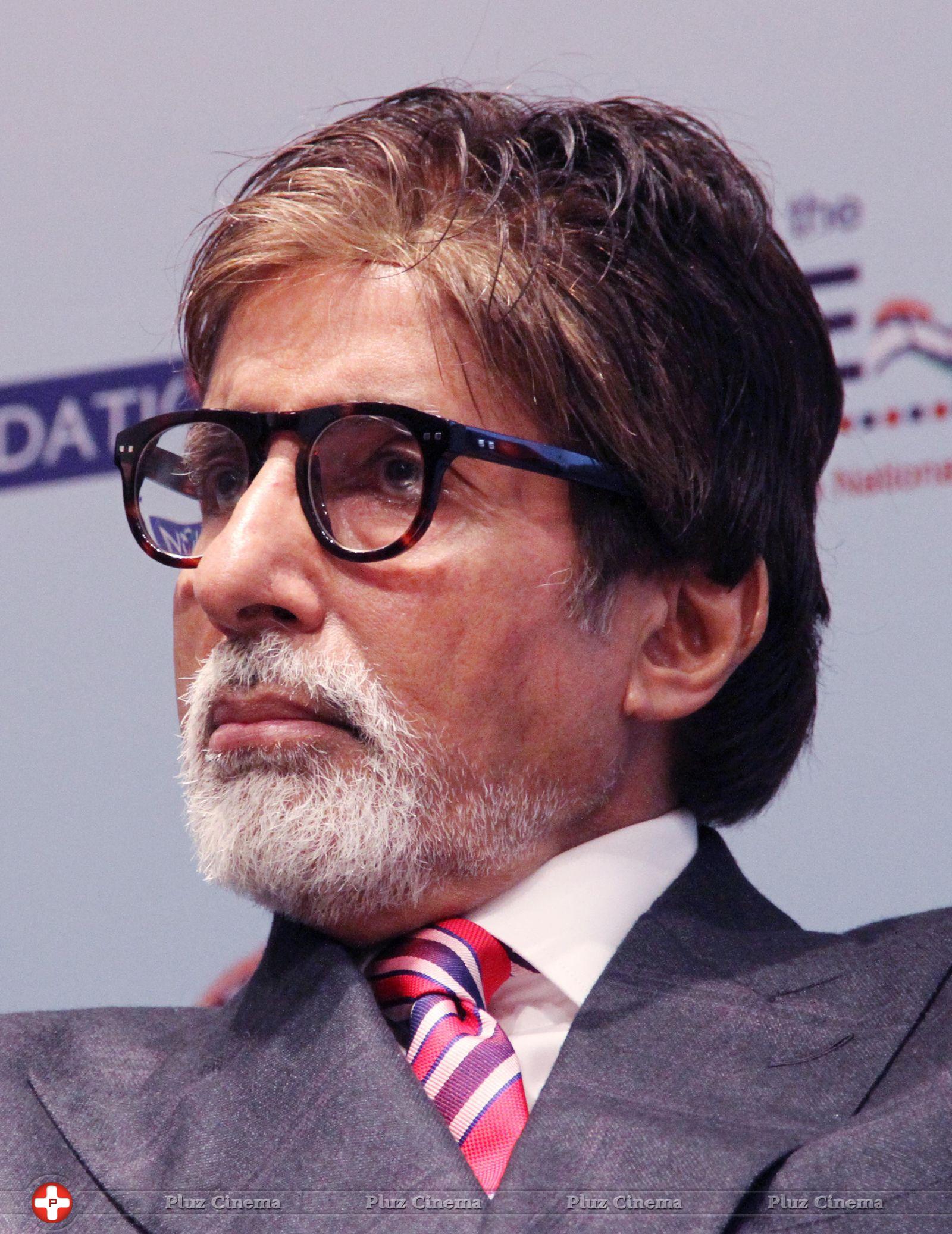 Amitabh Bachchan - Yes Bank film making award 2013 Photos | Picture 593499