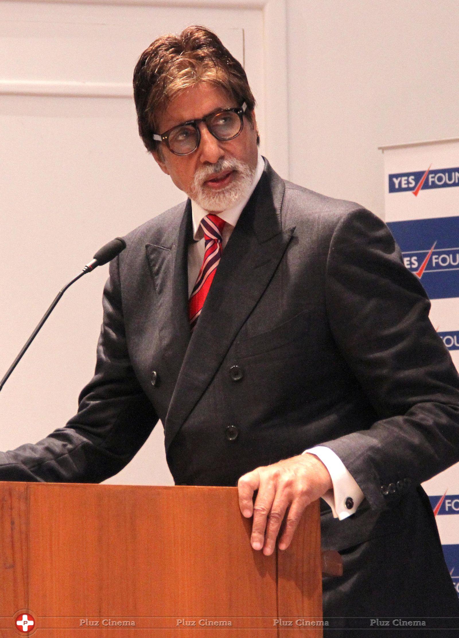 Amitabh Bachchan - Yes Bank film making award 2013 Photos | Picture 593501