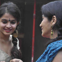 Sadhana Singh & daughter Sheena Shahabadi photo shoot for Navratri Photos | Picture 595665