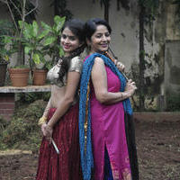 Sadhana Singh & daughter Sheena Shahabadi photo shoot for Navratri Photos | Picture 595672
