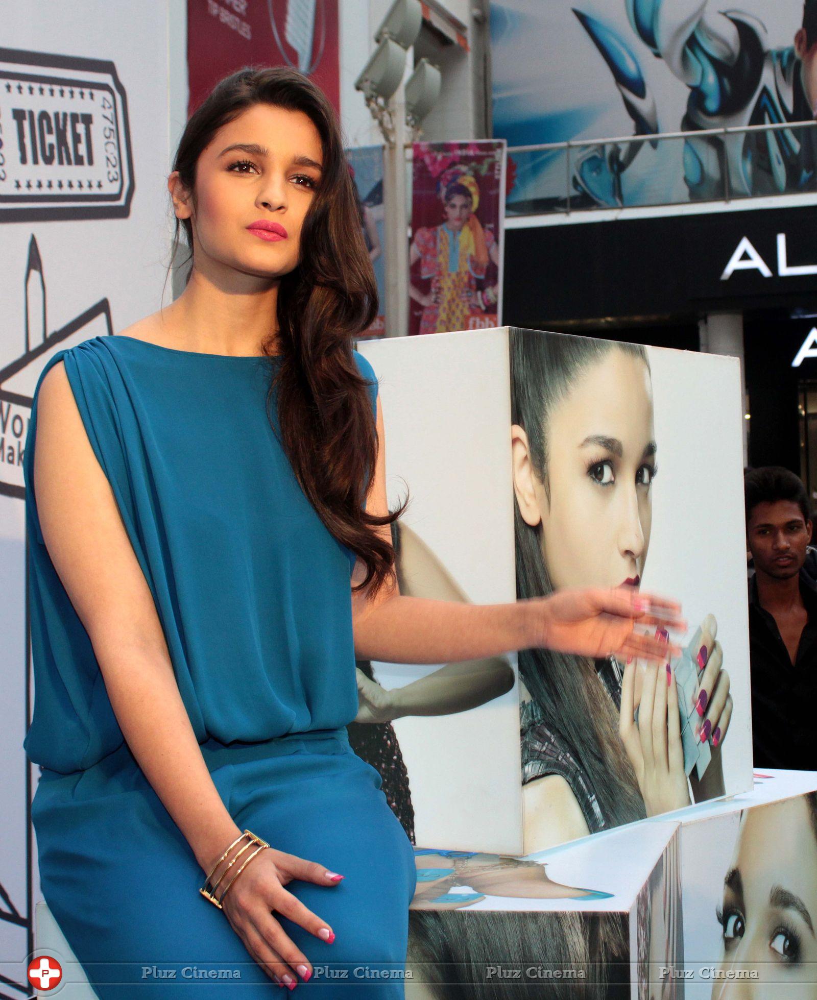 Alia Bhatt launches Color Show Photos | Picture 598588
