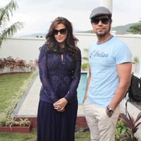 Bollywood stars visits farm house photos | Picture 599807