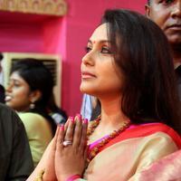 Rani Mukerji celebrates Durga Pooja Photos | Picture 604004