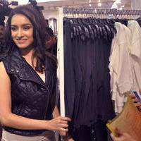 Shraddha Kapoor launches Forever 21 store photos | Picture 603941
