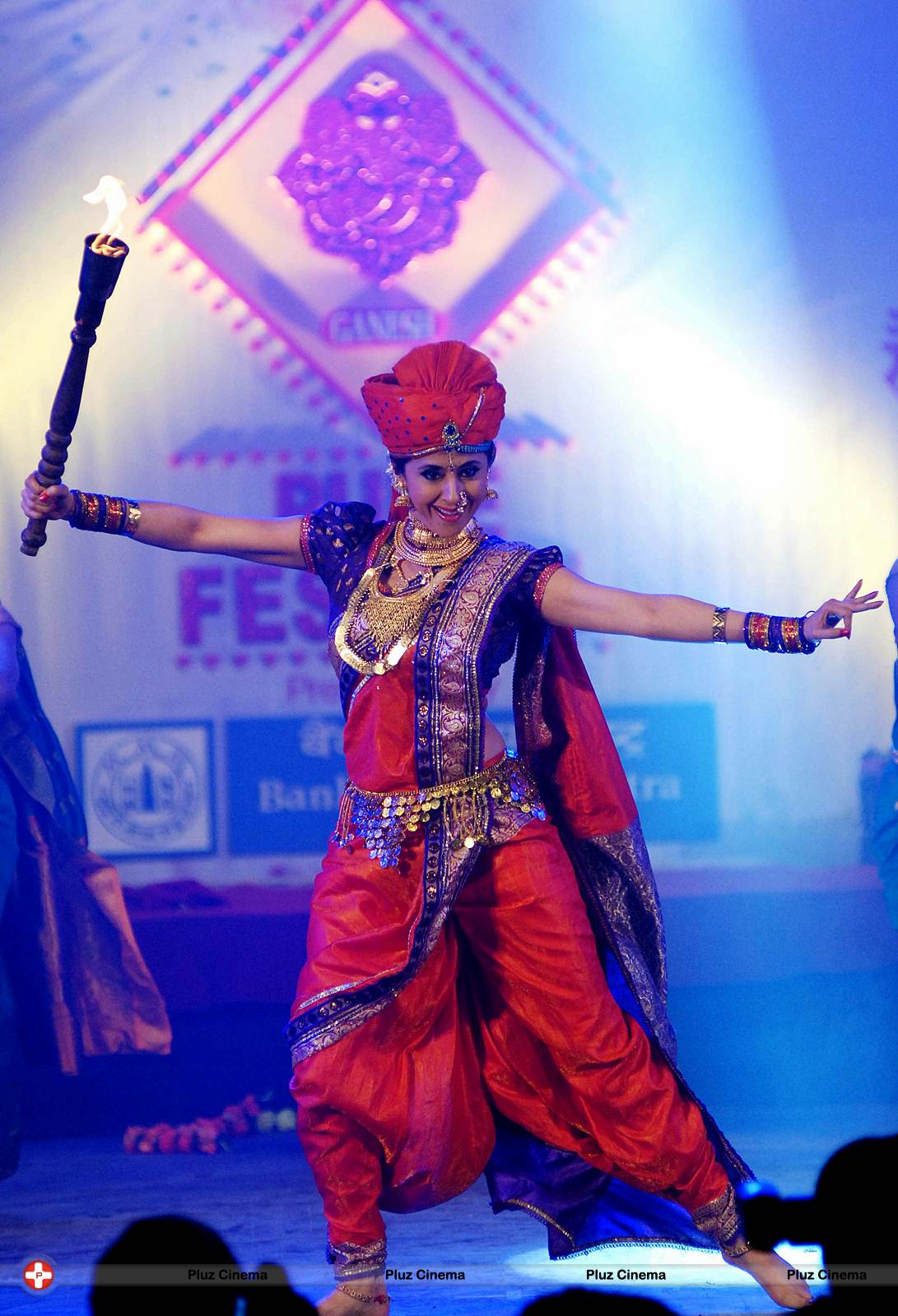 Urmila Matondkar - Pune Festival 2013 Photos | Picture 571850