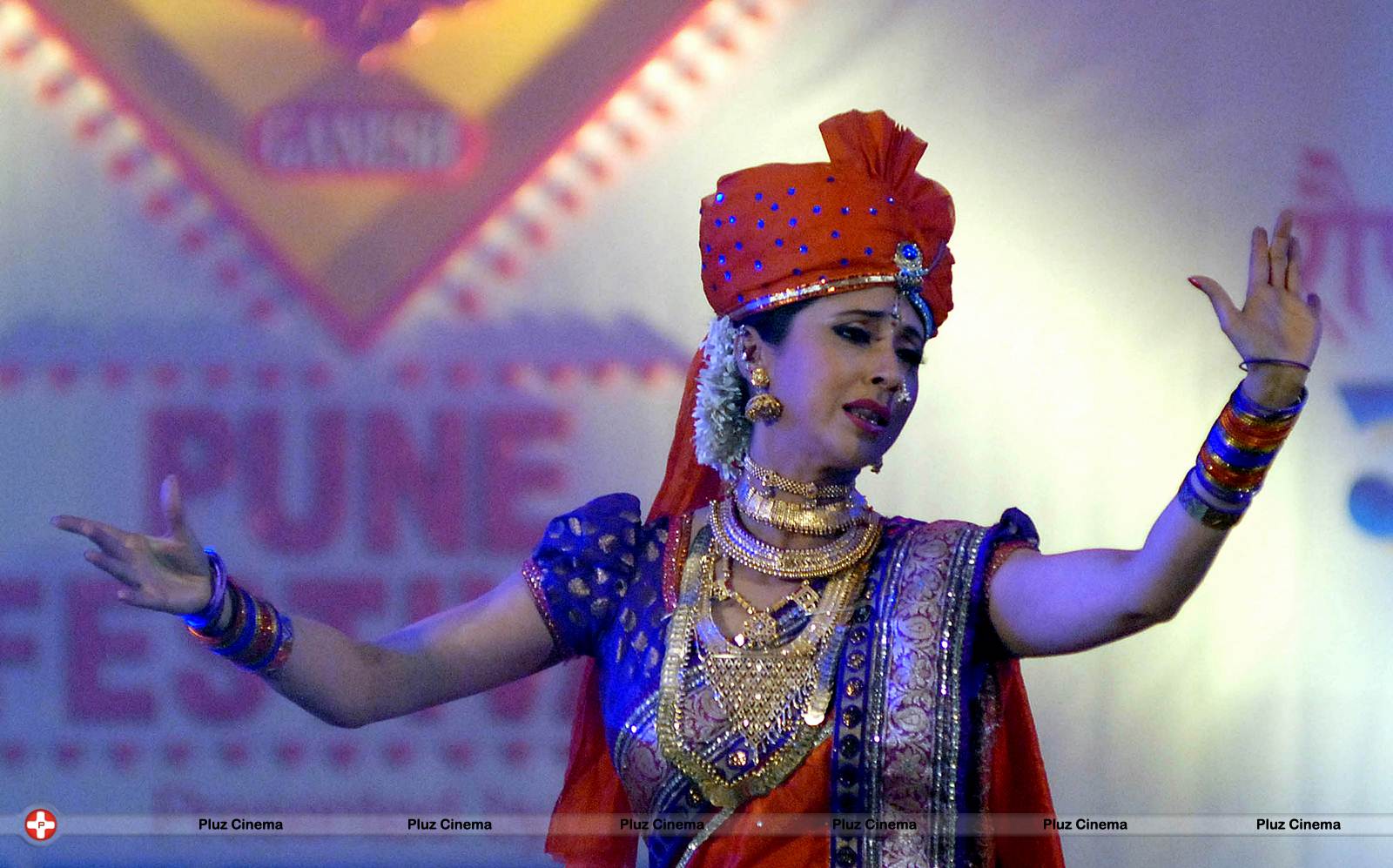 Urmila Matondkar - Pune Festival 2013 Photos | Picture 571858