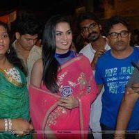 Veena Malik seeks blessing from Lalbaugcha Raja Photos | Picture 571774